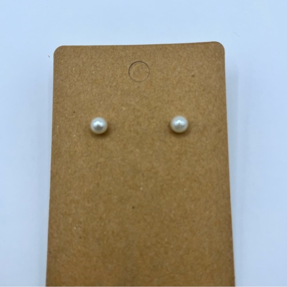 Set of 3 faux pearl stud earrings - Picture 4 of 4